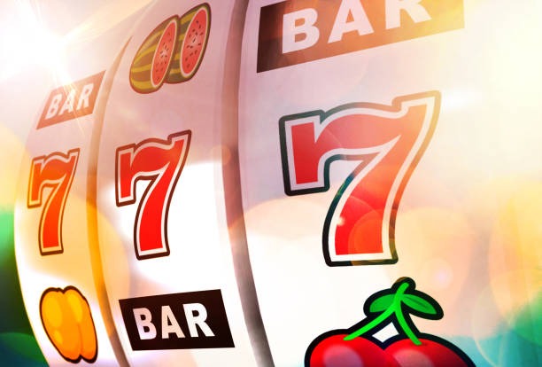 Fortune Mouse cascade mechanic showing multiplier counter and symbol drops on rajajuara platform